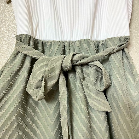 SHEIN EMERY ROSE Two Tone Belted A-line Dress (Green, Medium) - Picture 5 of 11